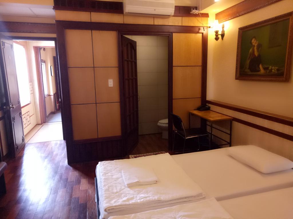 Bi Saigon Hotel Ho Chi Minh City Exterior photo